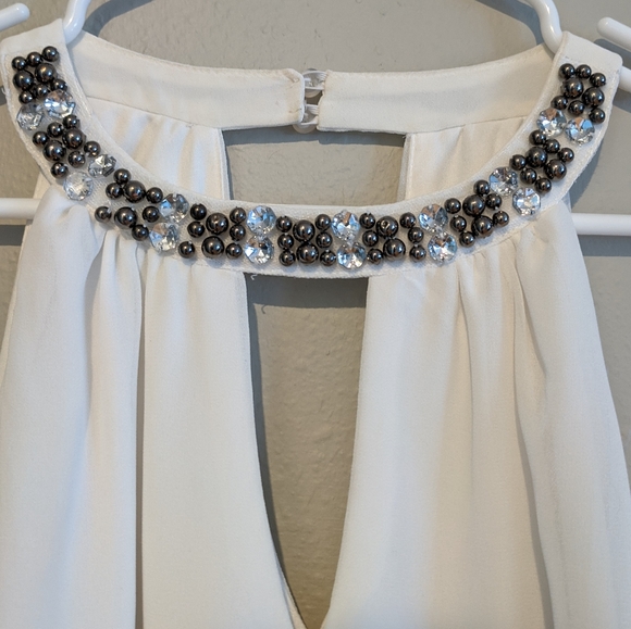 High Neck Tank Keyhole Halter - Picture 3 of 9